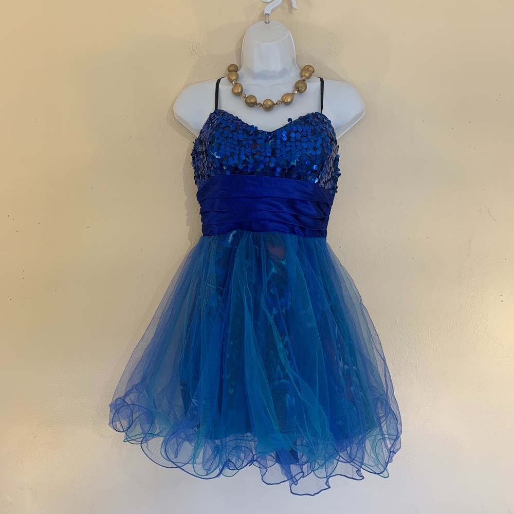 Deb Chiffon Satin Sequin Dress Size 11/12 Lined bodice Double layer of chiffon